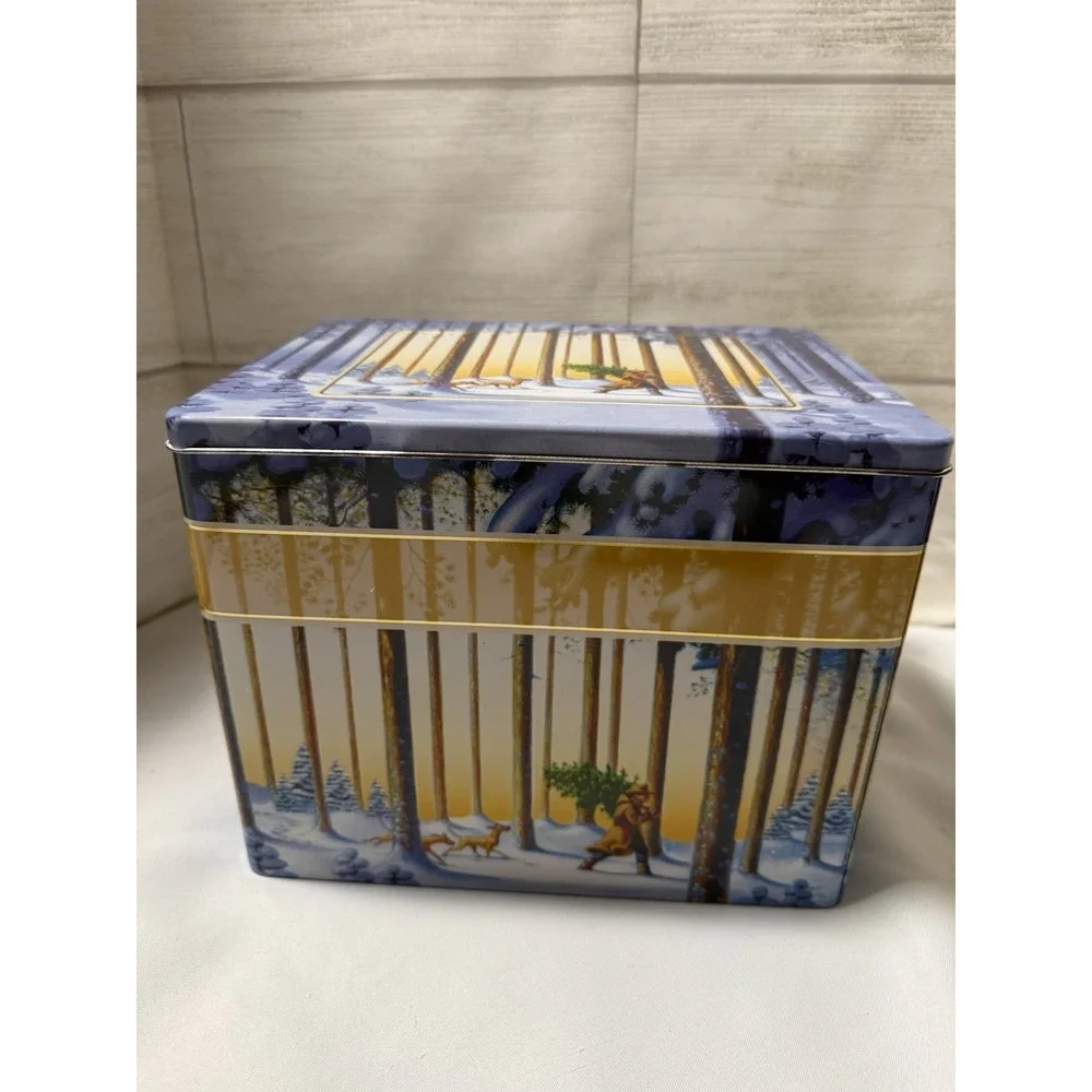 Henry Lambertz Designer Cookie Tin‎ Winter Snow Scene Vintage Cutting The Tree